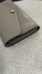 Louis Vuitton Portefeuille Sarah Empreinte Beige Wallet