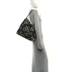 Cashmere Quilted Camellia Chanel 22 Black White