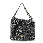 Cashmere Quilted Camellia Chanel 22 Black White