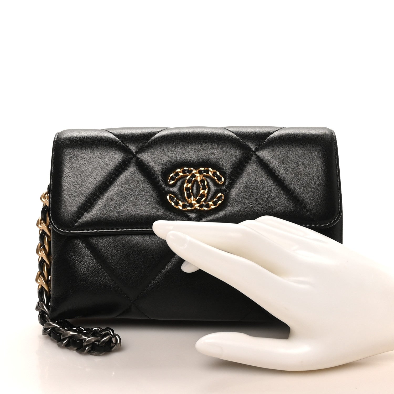 Lambskin Quilted Chanel 19 Flap Clutch Black