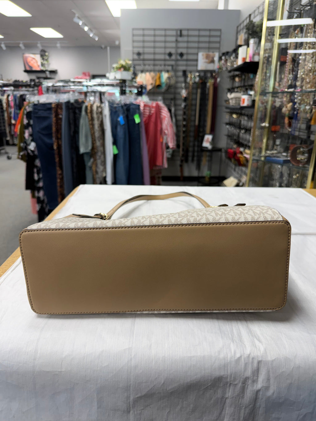 Handbag Designer By Michael Kors In Tan, Size:Large
