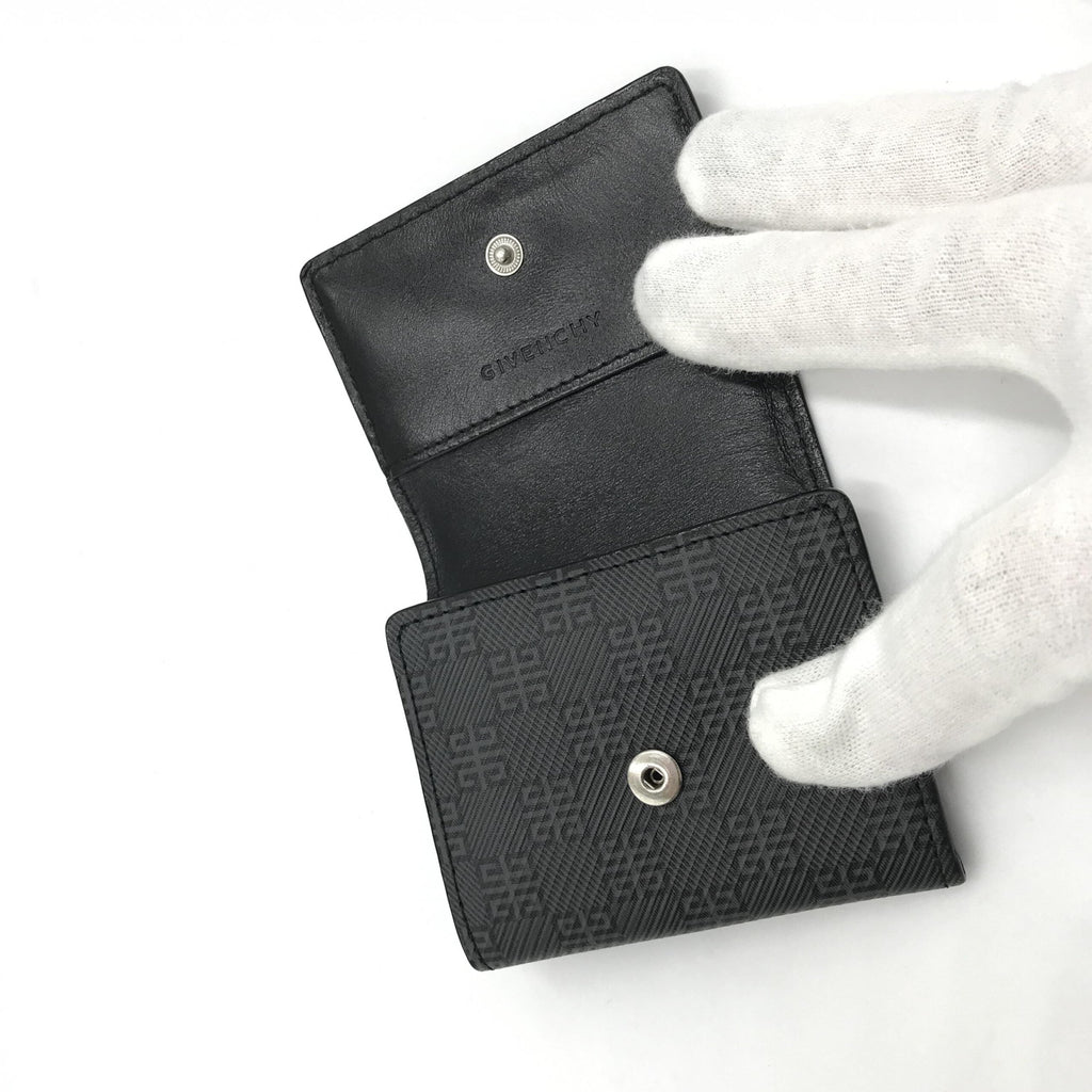 Givenchy Trifold Compact Women's Wallet (Pre-Loved)