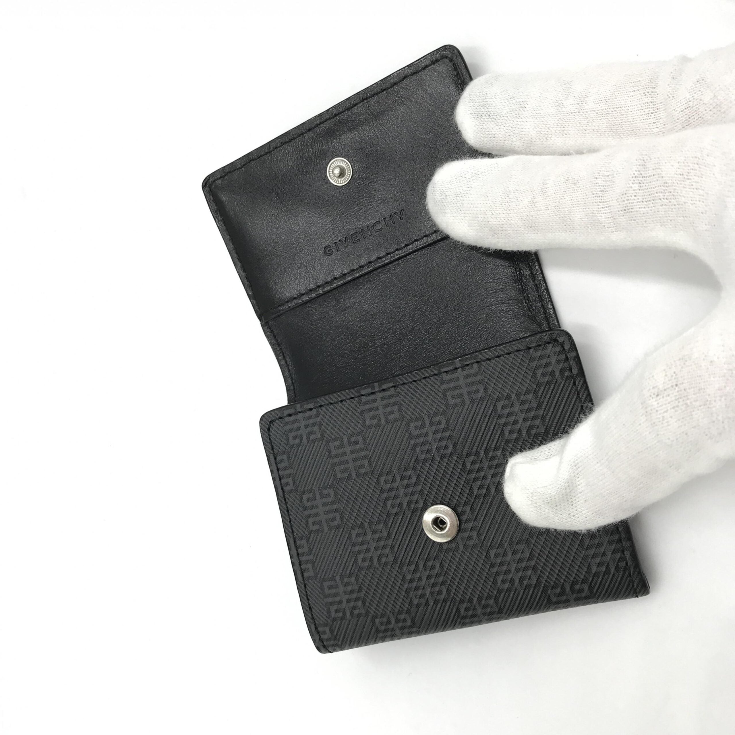 Givenchy Trifold Compact Women's Wallet (Pre-Loved)