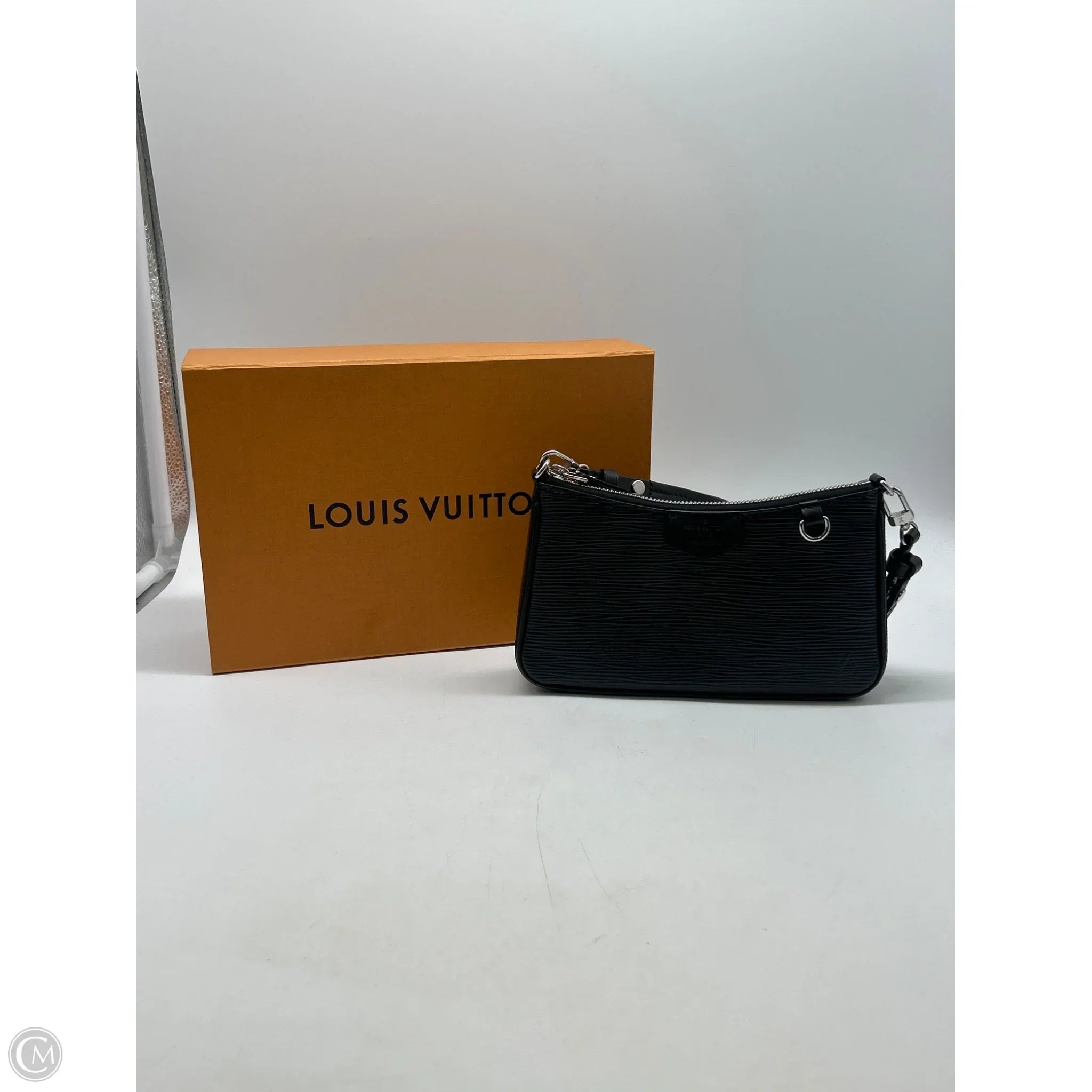 Handbag Luxury Designer By Louis Vuitton, Size: Small