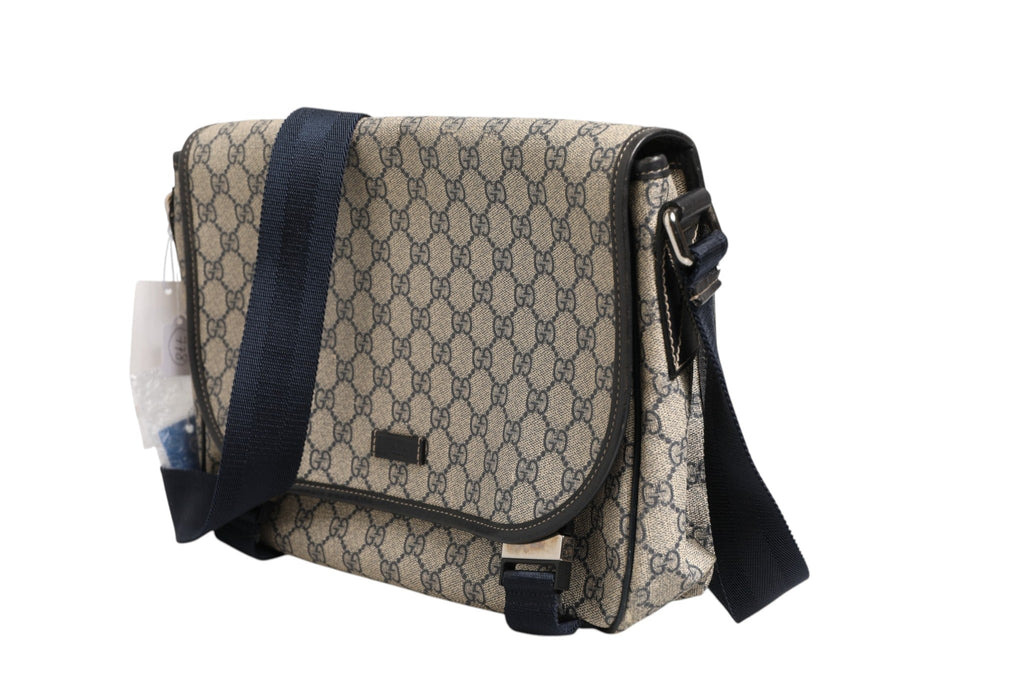 Gucci Gucci GG Supreme Messenger Women's Bag (Pre-Loved)