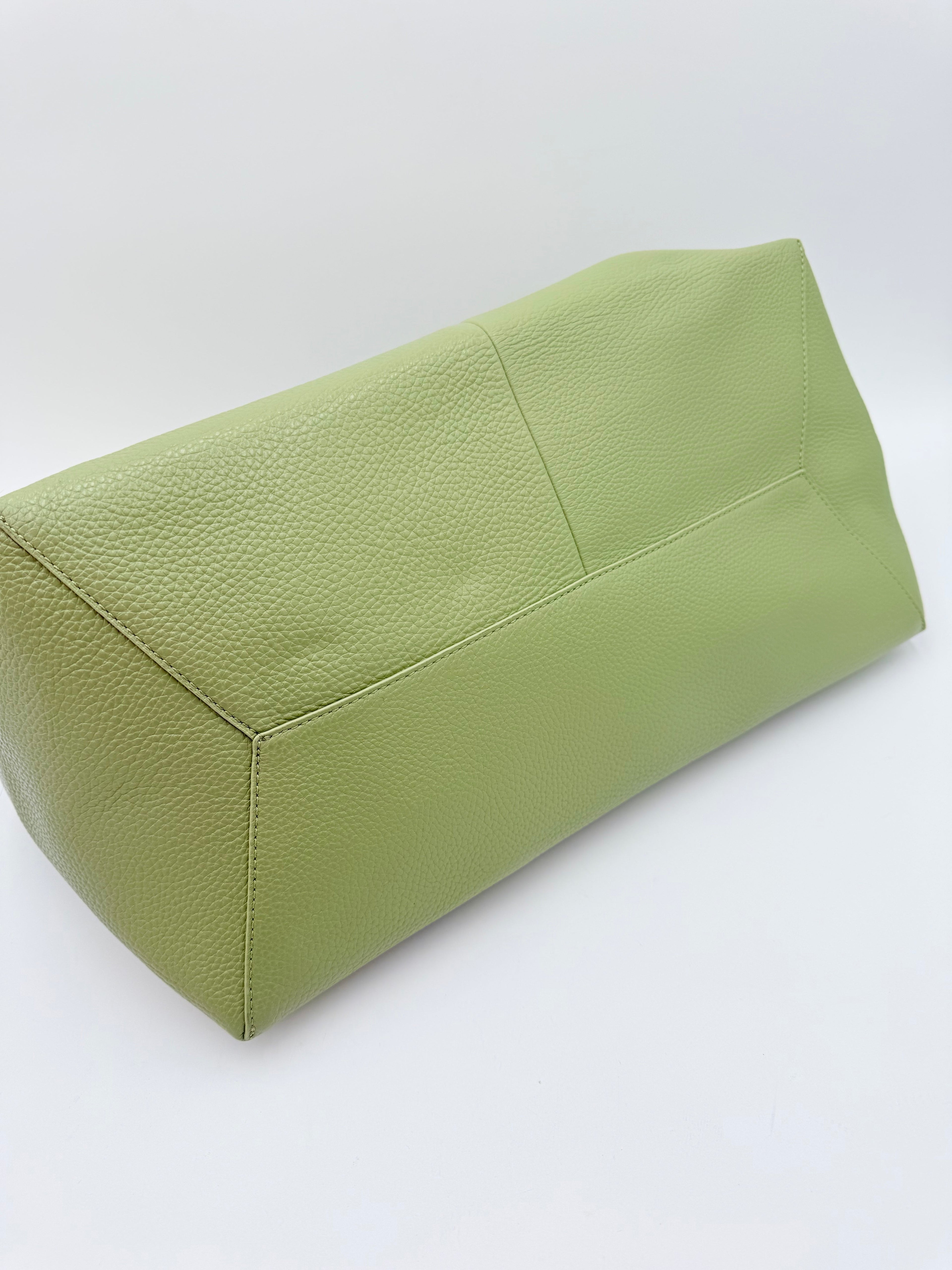 Handbag Luxury Designer By Marc Jacobs In Green, Size:Medium