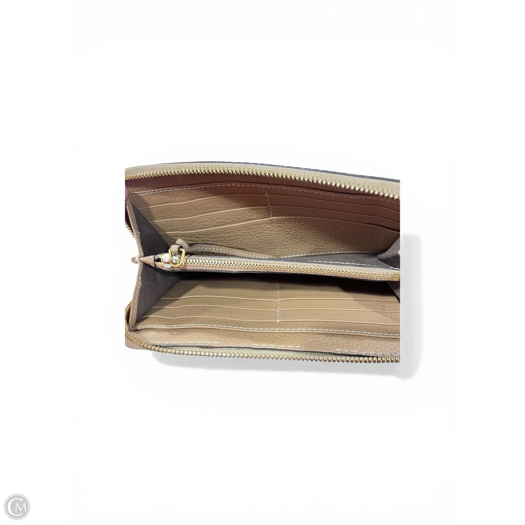 Wallet Luxury Designer By Chloe, Size: Medium
