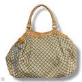 Handbag Luxury Designer By Gucci, Size: Medium