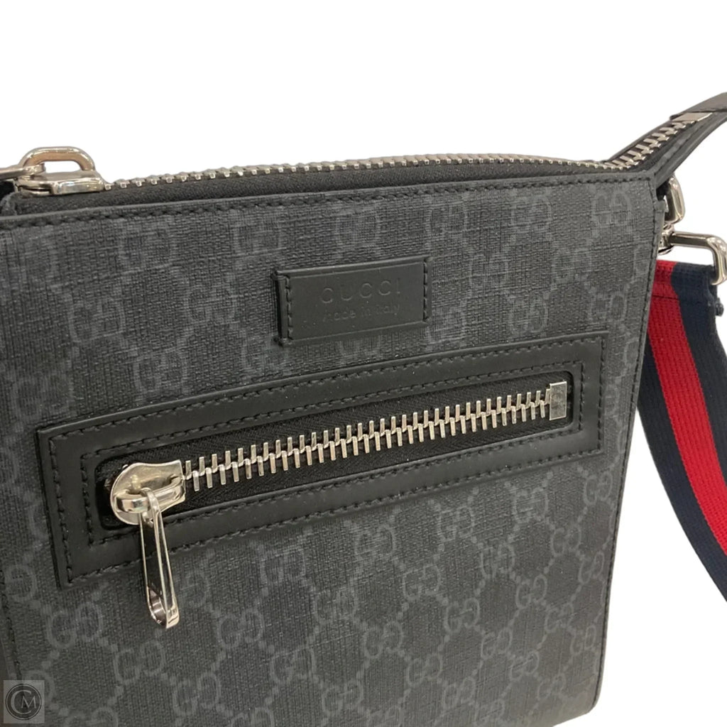 Crossbody Luxury Designer By Gucci, Size: Medium