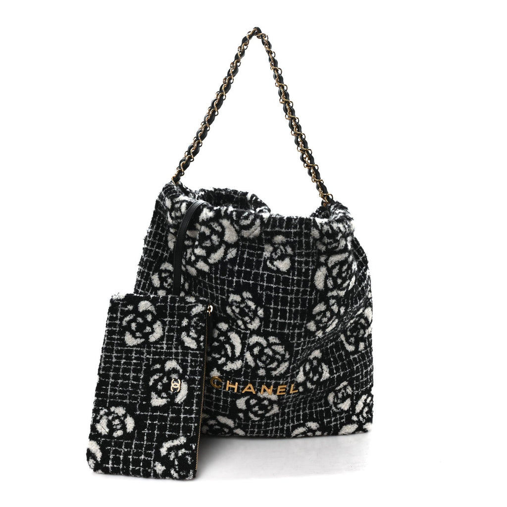 Cashmere Quilted Camellia Chanel 22 Black White