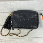 Crossbody Luxury Designer By Chanel, Size: Medium
