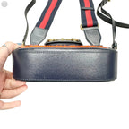 Crossbody Luxury Designer By Gucci, Size: Small