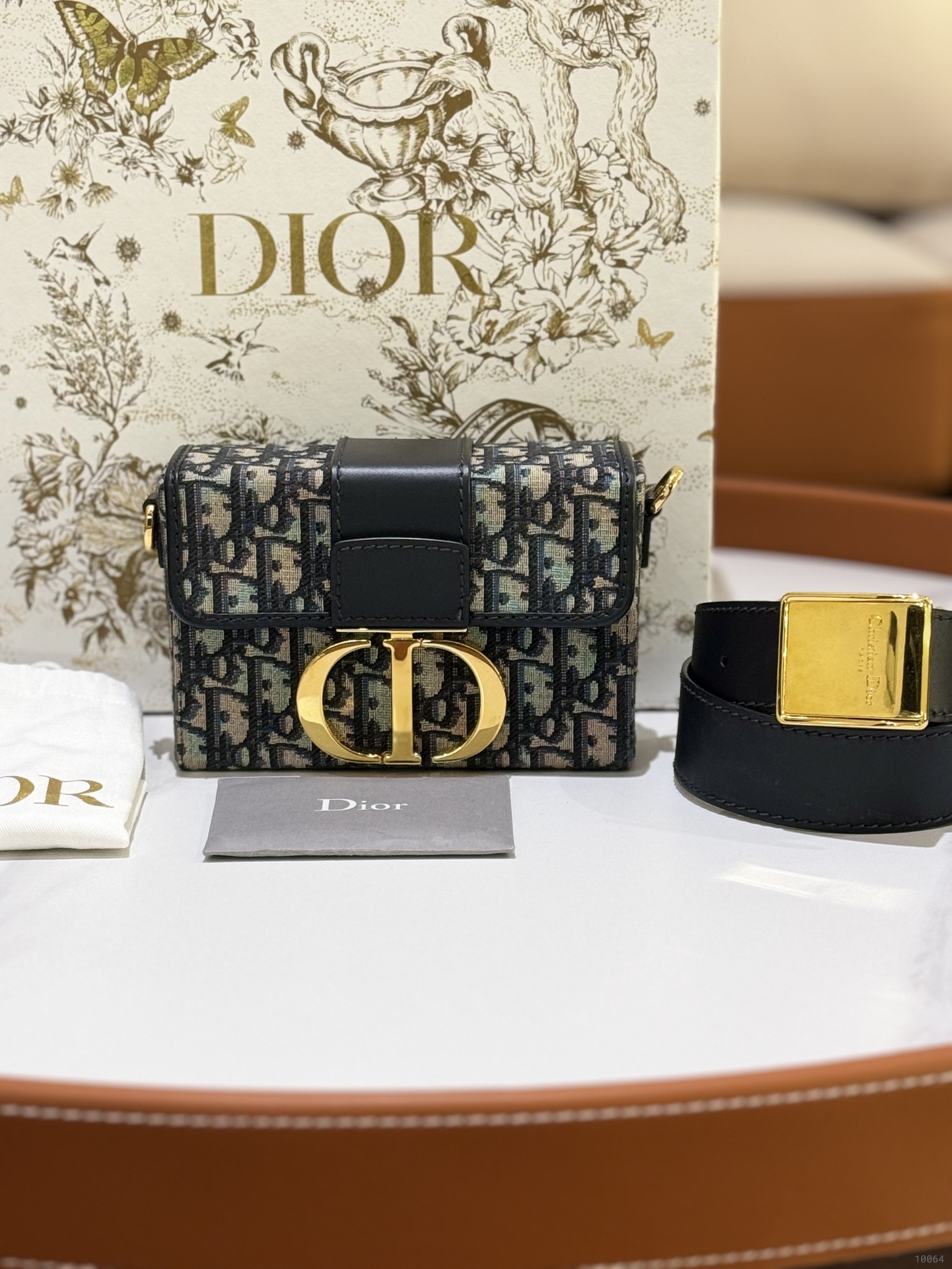 DIOR 30 MONTAIGNE MINI BOX BAG