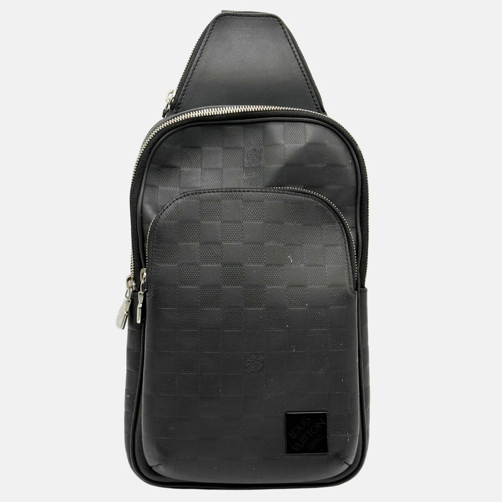 Avenue Slingbag Black Leather Bag