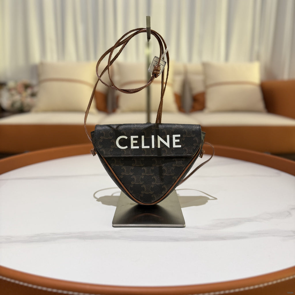 CELINE TRIANGLE BAG VINTAGE SHOW COLLECTION LARGE LOGO