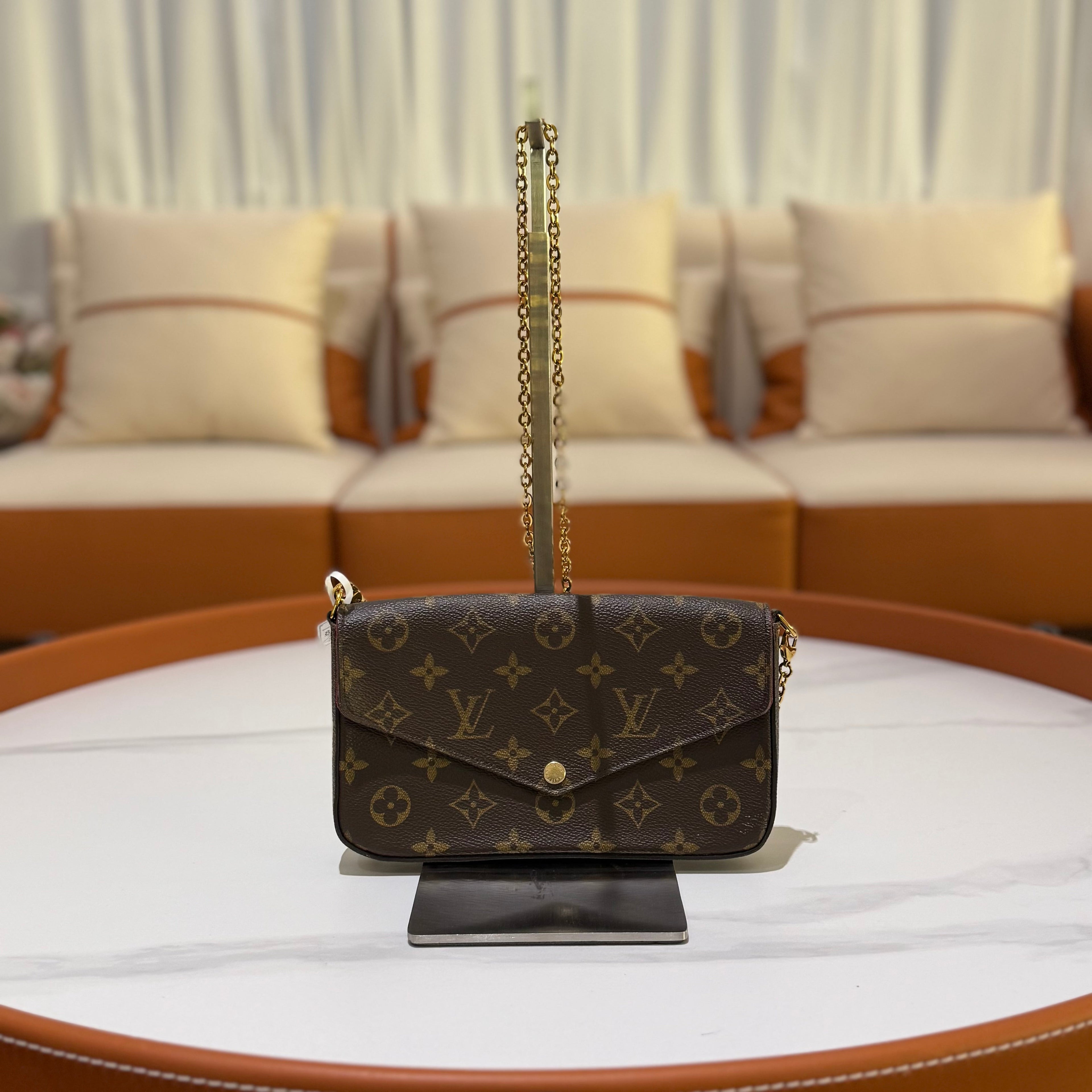 LOUIS VUITTON TRIO POUCH (THREE-IN-ONE)