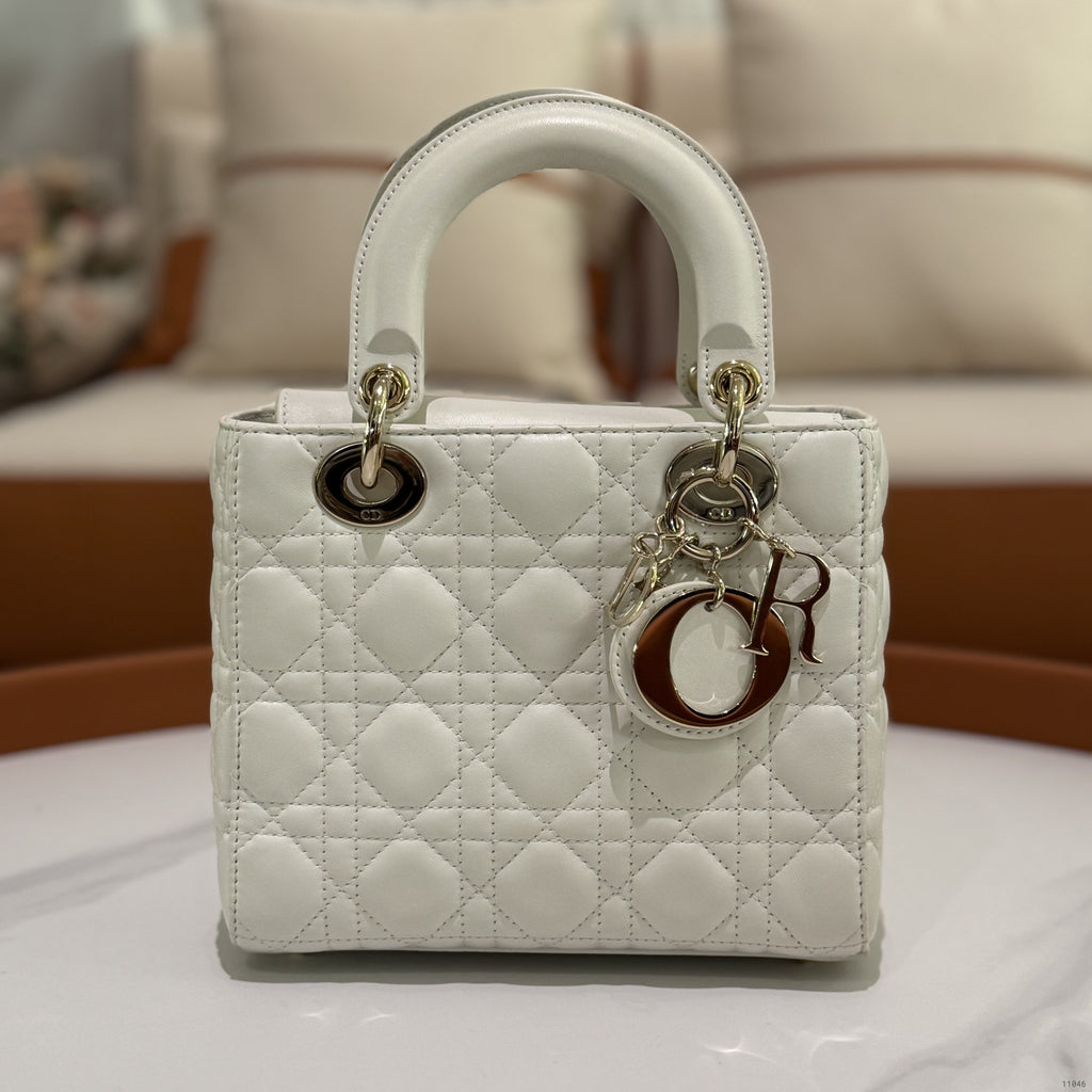 DIOR LADY DIOR SMALL WHITE LAMBSKIN (FOUR GUSSETS)
