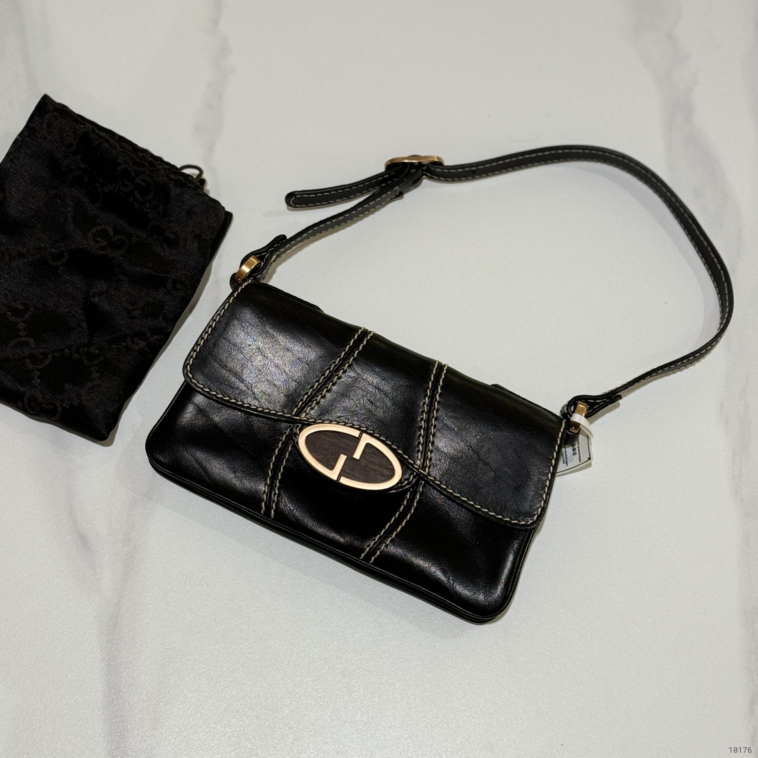GUCCI LEATHER UNDERARM BAG