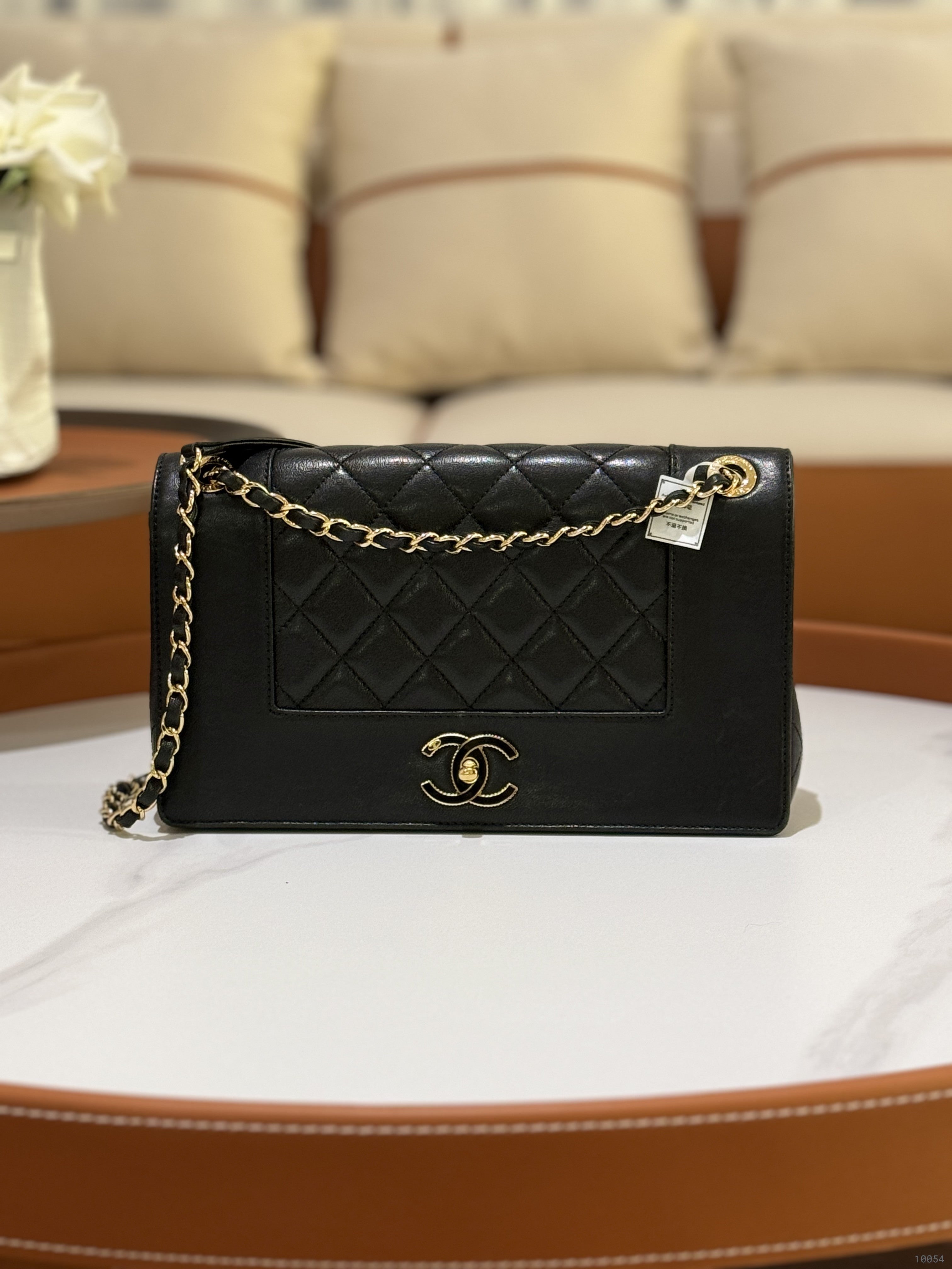 CHANEL BLACK FLAP BAG
