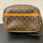 Crossbody Luxury Designer By Louis Vuitton, Size: Medium