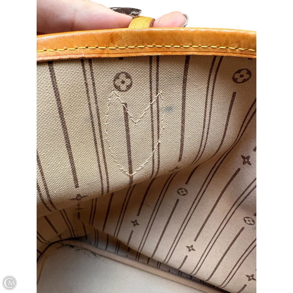 Handbag Luxury Designer By Louis Vuitton, Size: Medium