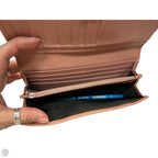 Wallet Luxury Designer By Gucci, Size: Medium