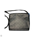 Crossbody Luxury Designer By Louis Vuitton, Size: Medium