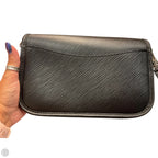Crossbody Luxury Designer By Louis Vuitton, Size: Medium