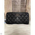 Wallet Luxury Designer By Chanel, Size: Large