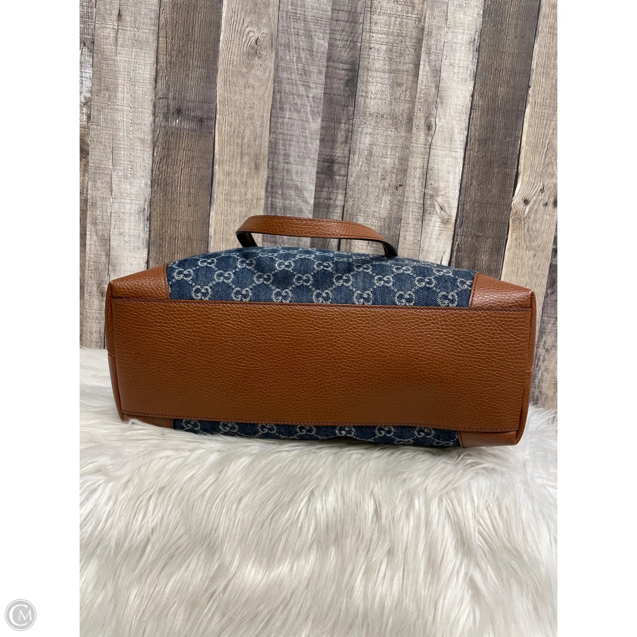 Tote Luxury Designer By Gucci, Size: Large