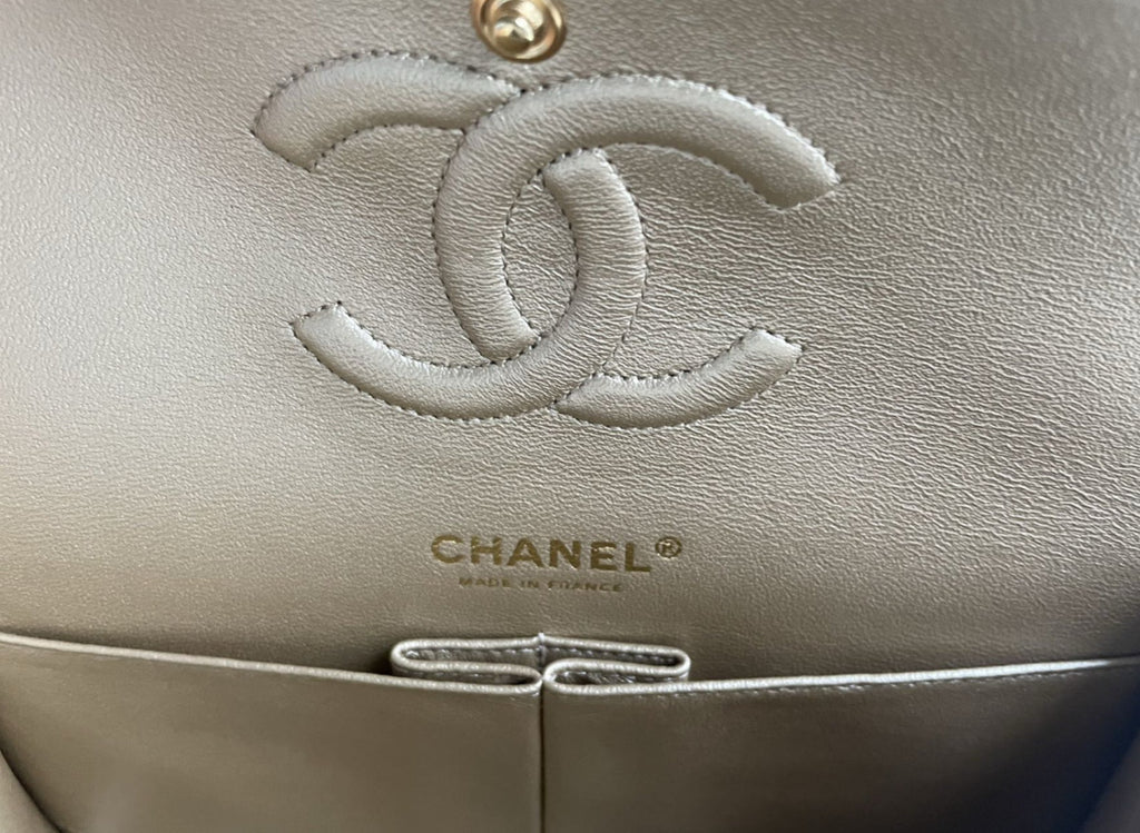 Chanel Rare Raffia Medium Classic