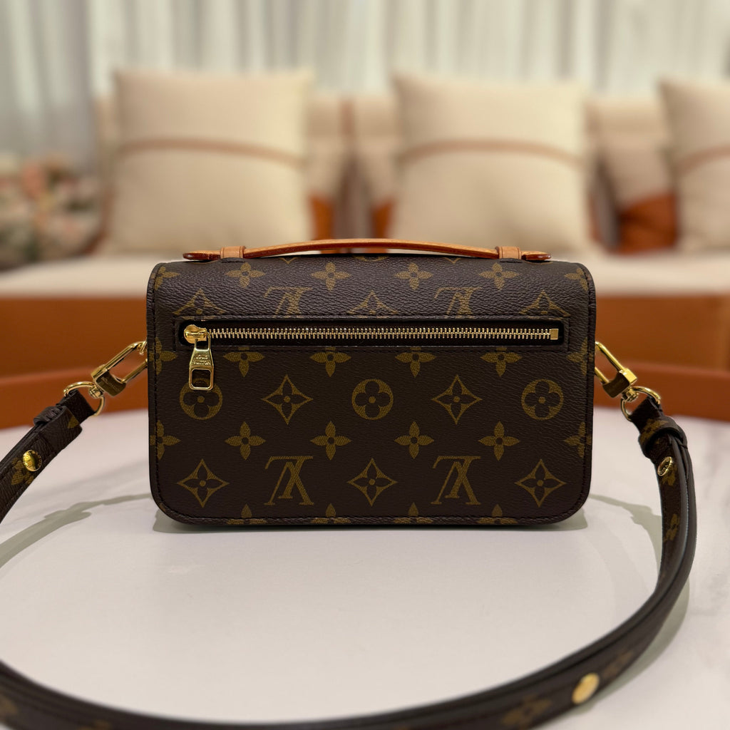 LOUIS VUITTON MÉTIS EAST WEST SHOULDER BAG