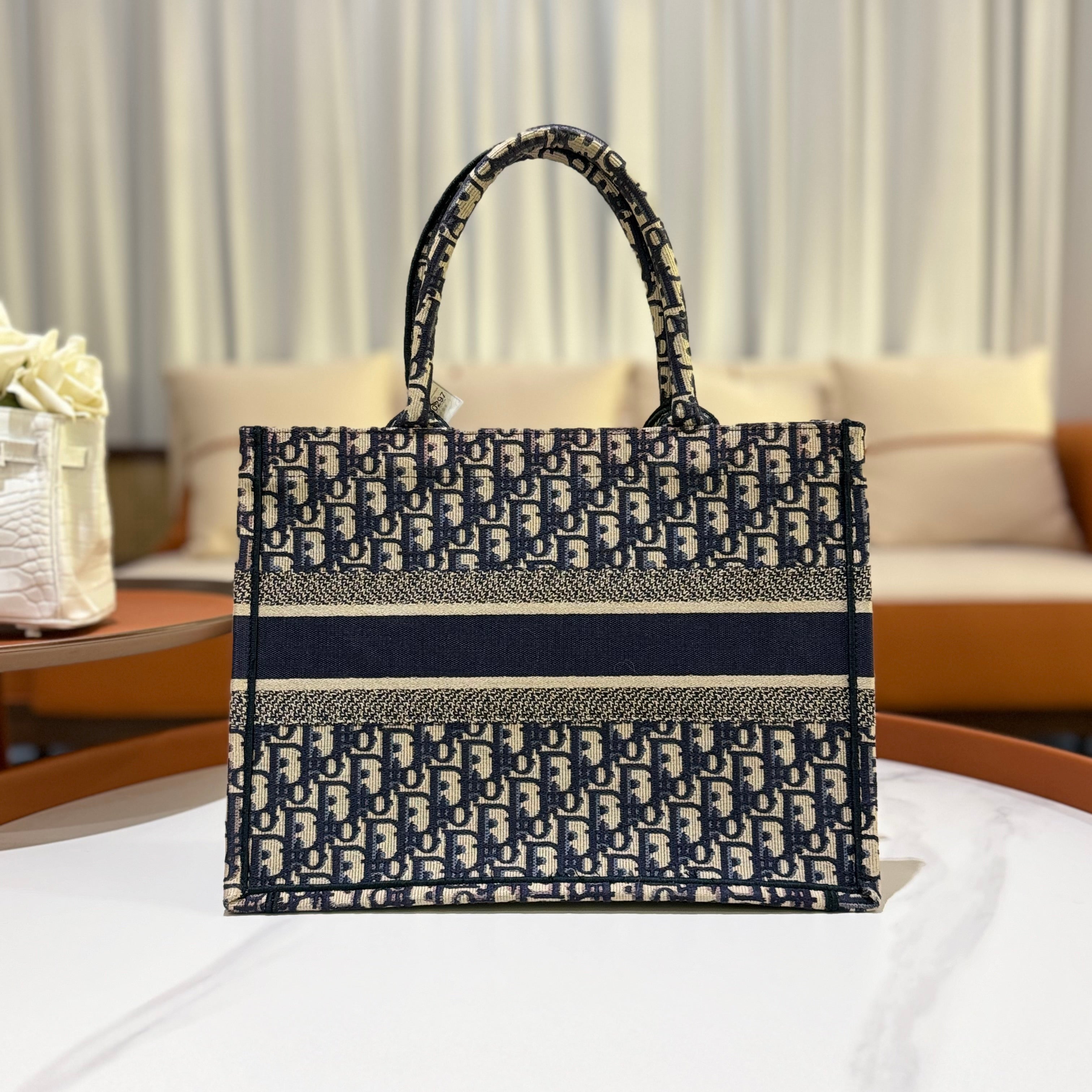 DIOR MEDIUM TOTE