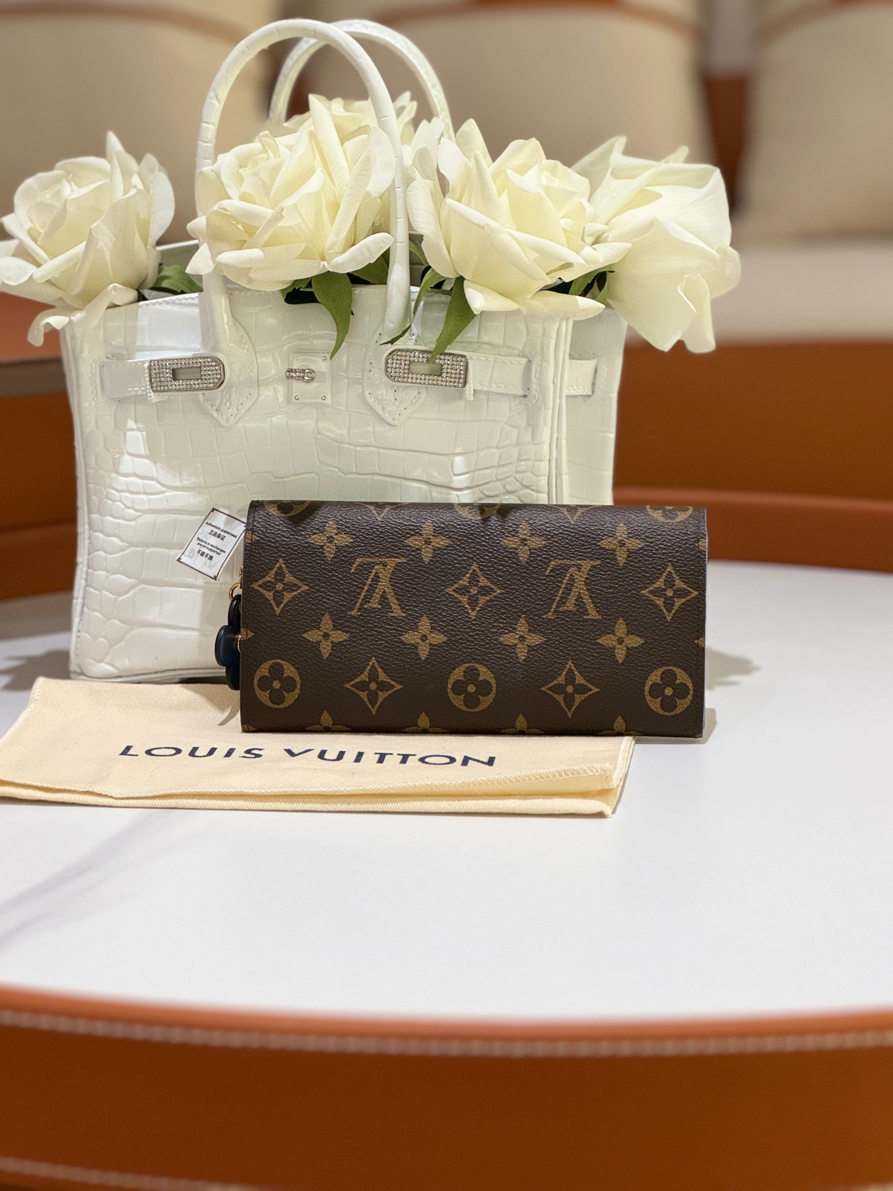 LOUIS VUITTON WALLET