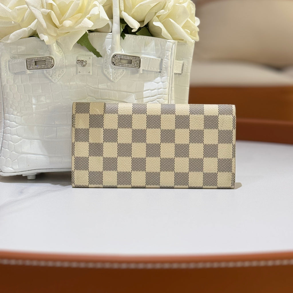 LOUIS VUITTON EMILIE WALLET