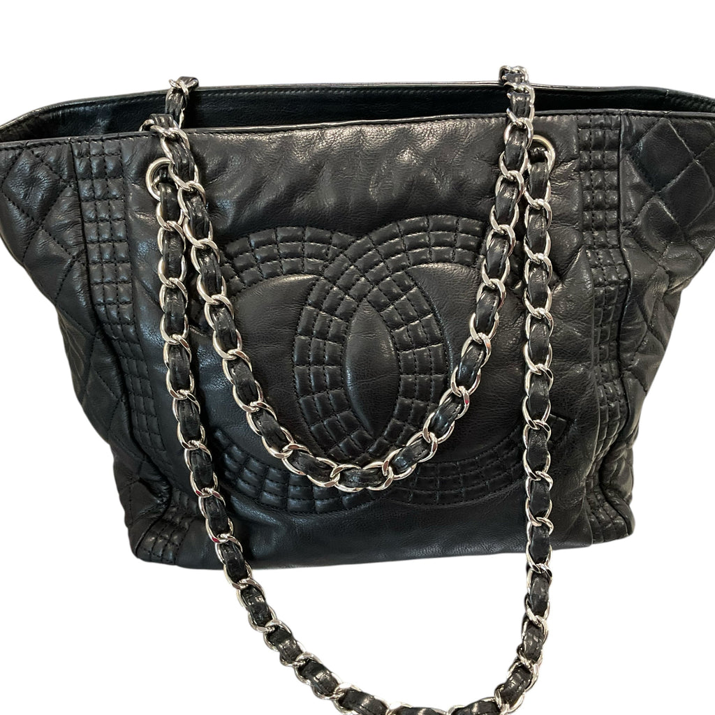 CHANEL Handbag