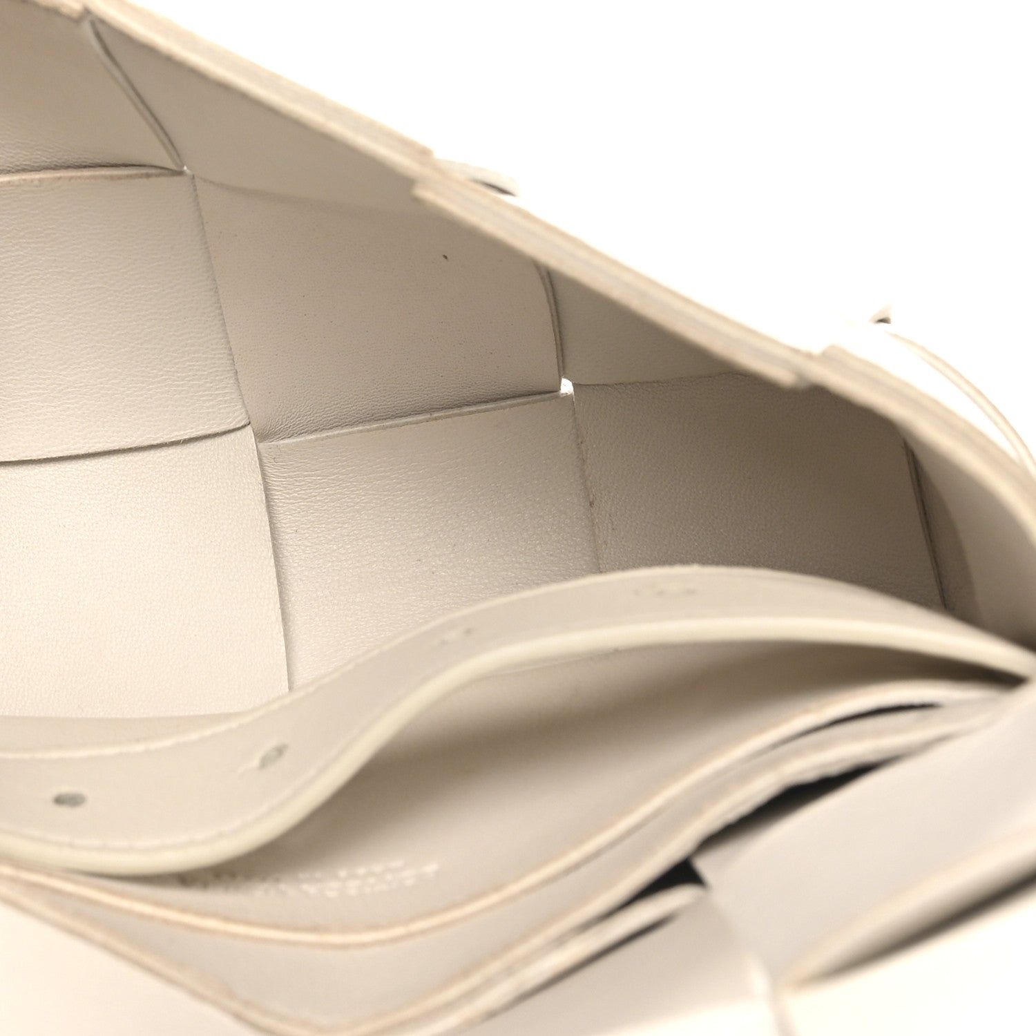 Nappa Maxi Intreccio The Belt Cassette Bag White