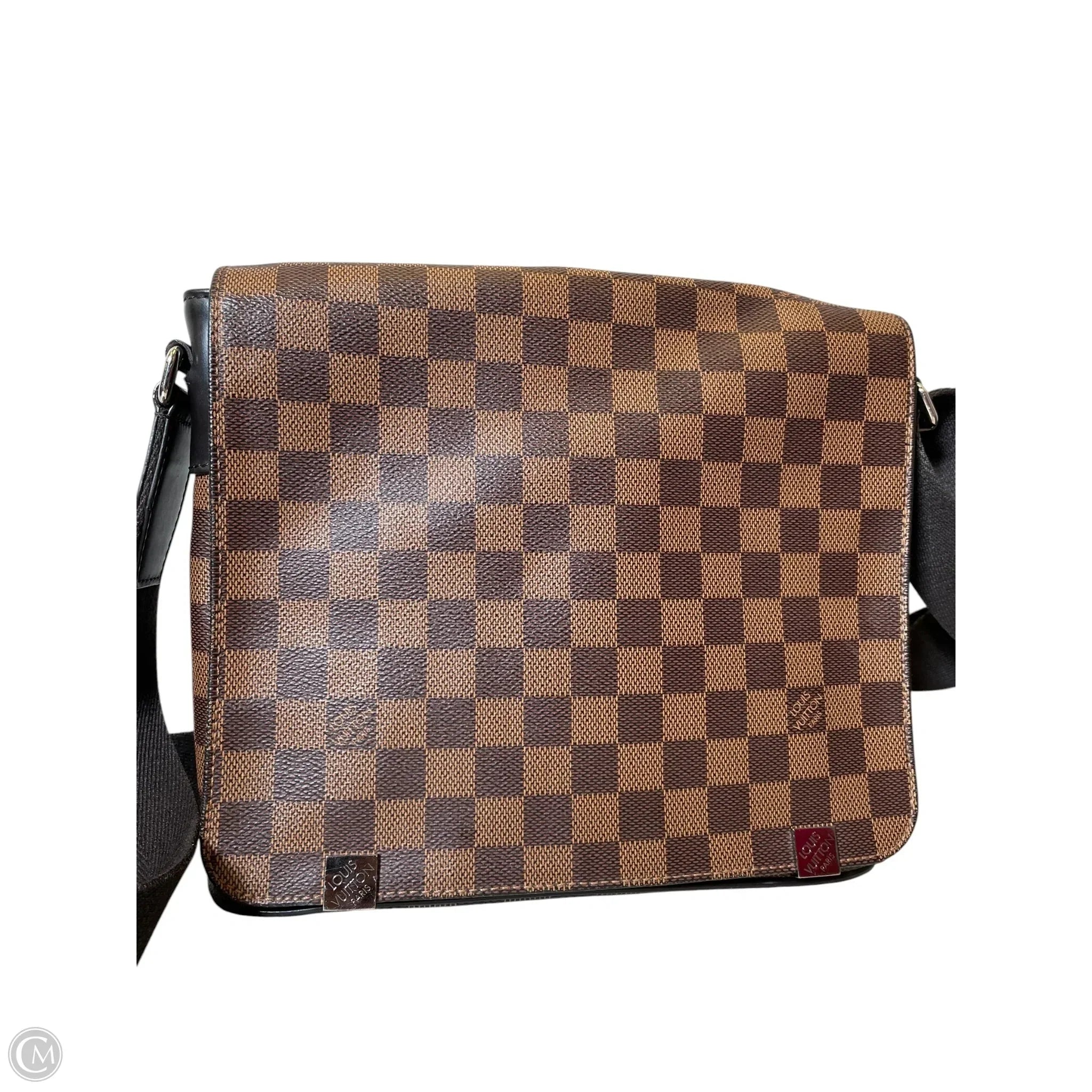 Crossbody Luxury Designer By Louis Vuitton, Size: Medium