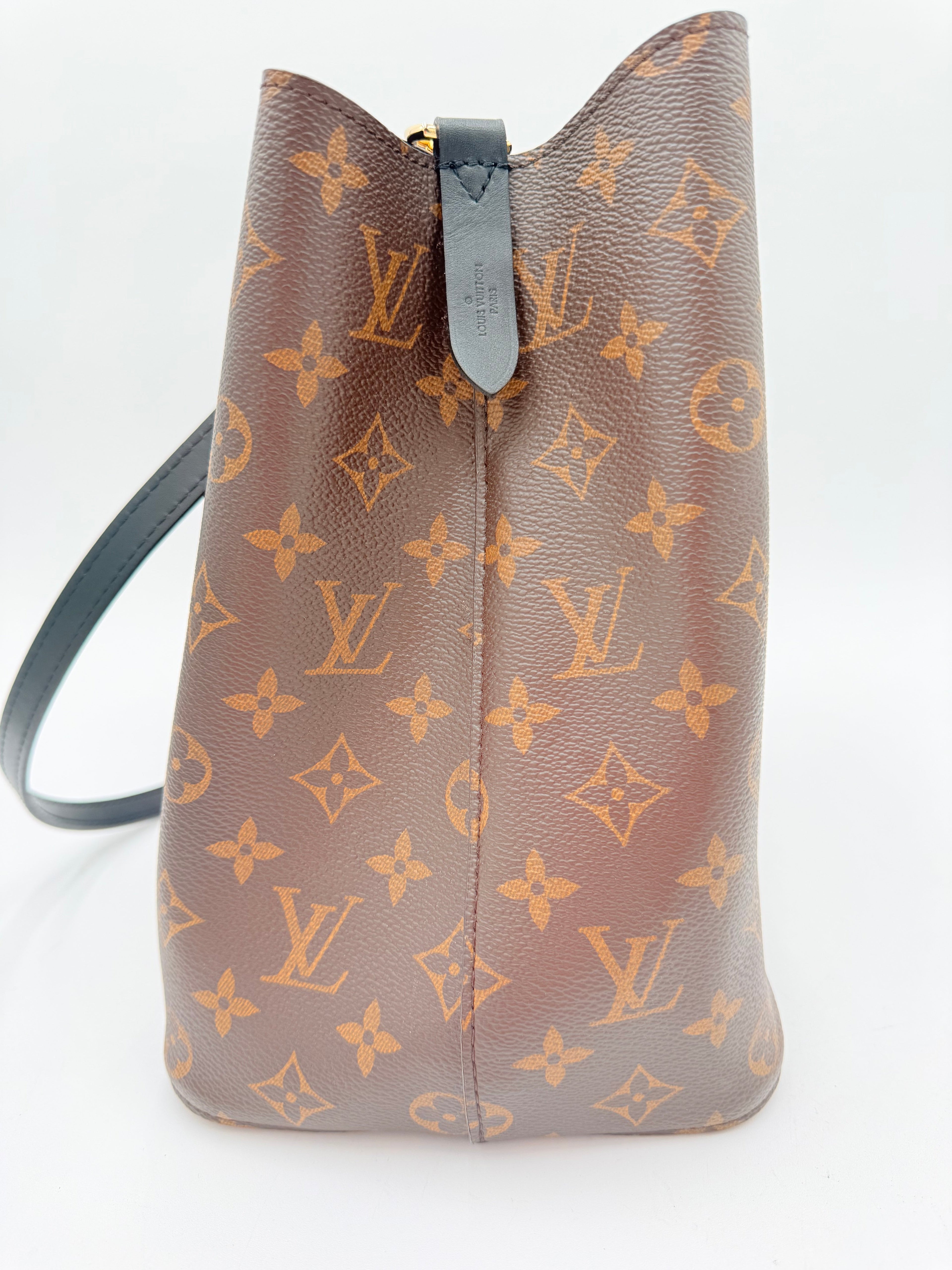 Crossbody Luxury Designer By Louis Vuitton In Black & Brown, Size:Medium