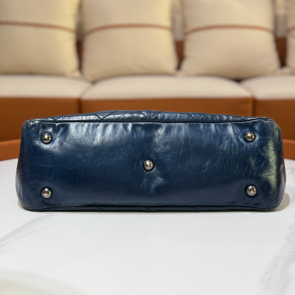 CHANEL VINTAGE HOBO BAG NAVY CALFSKIN OIL-WAX LEATHER