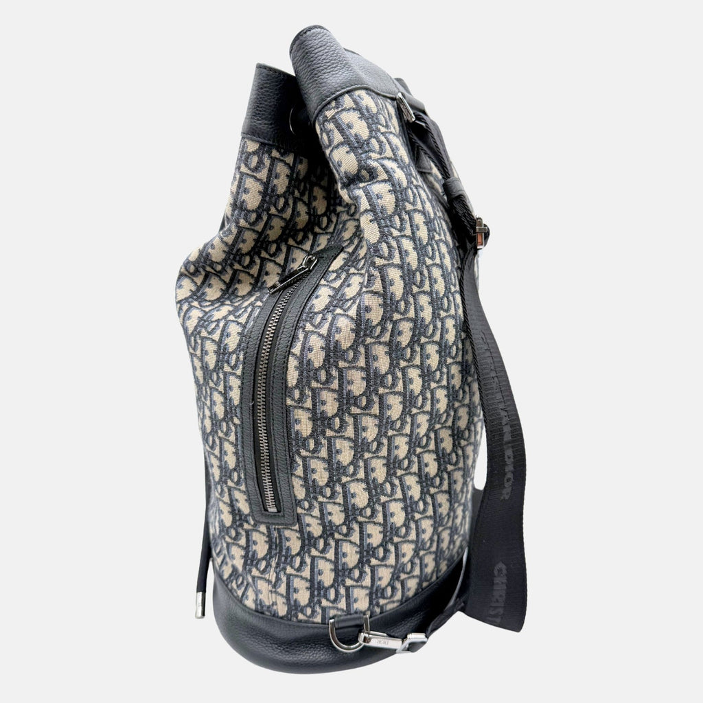 Sling Bucket Backpack Oblique Multicolor