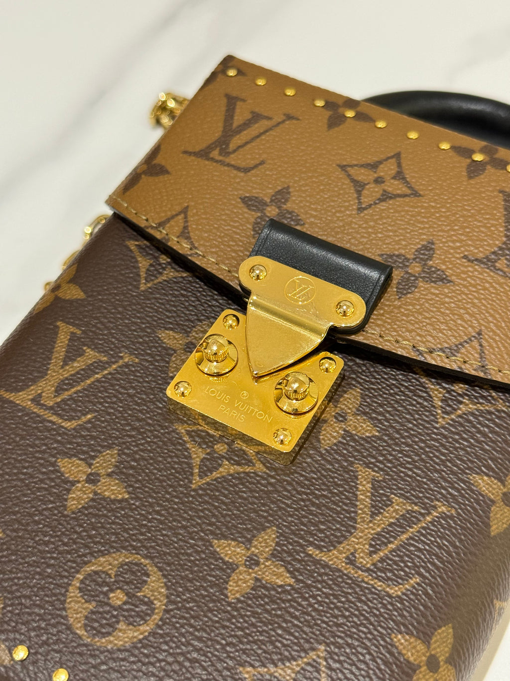 LOUIS VUITTON CAMERA BOX