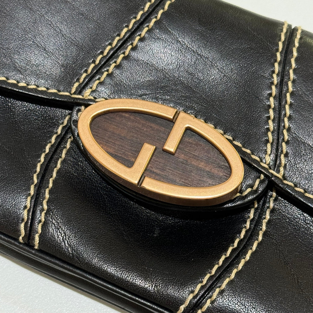 GUCCI LEATHER UNDERARM BAG