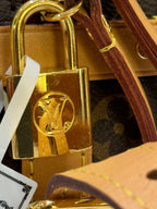 LOUIS VUITTON PETITE BOITE CHAPEAU