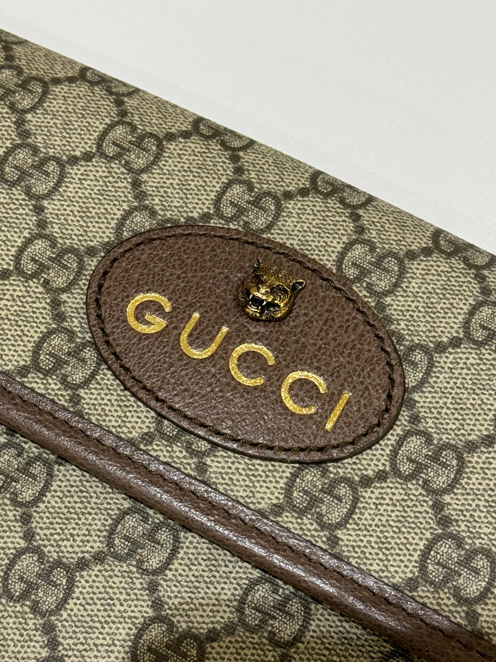 GUCCI NEO VINTAGE GG SUPREME BELT BAG