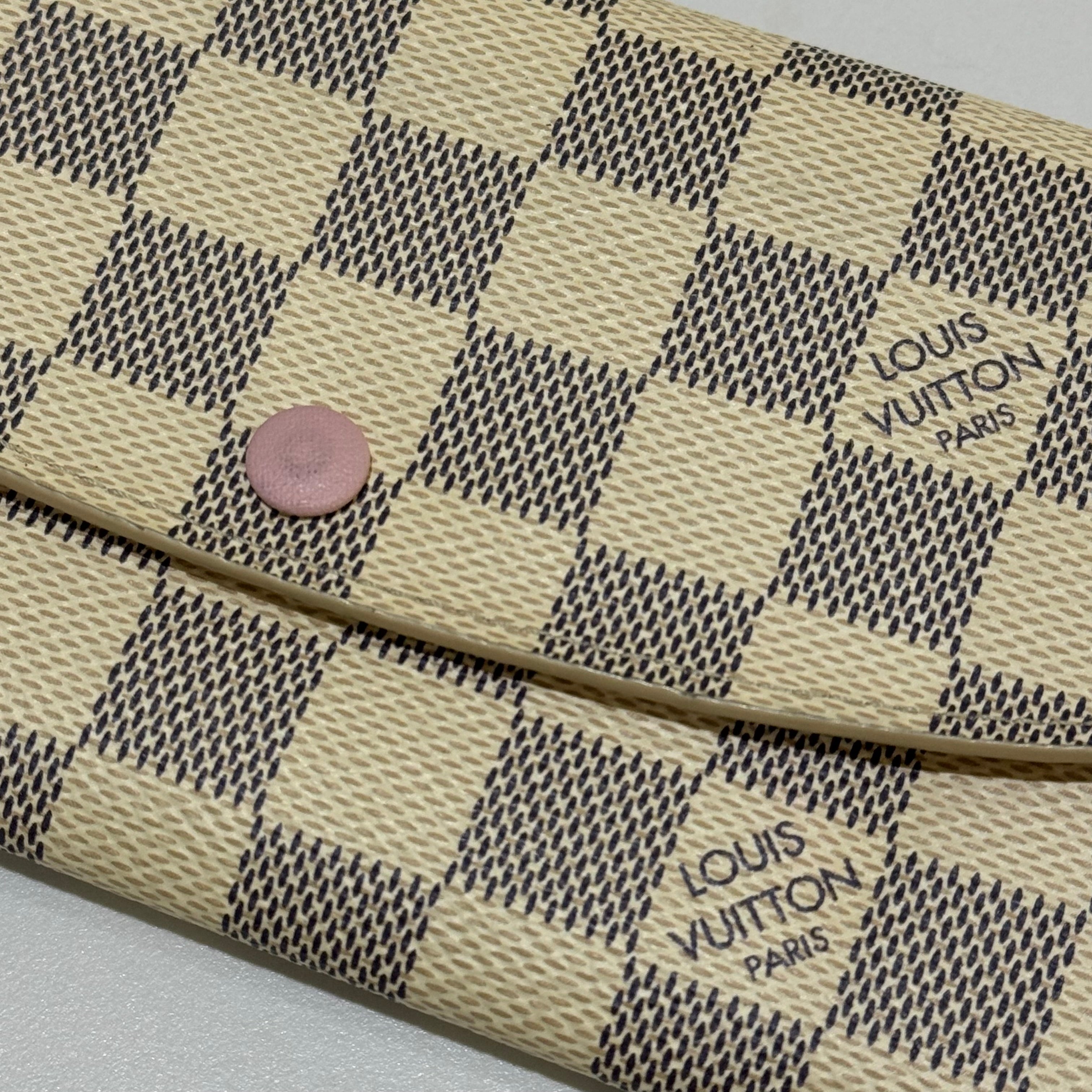 LOUIS VUITTON EMILIE WALLET