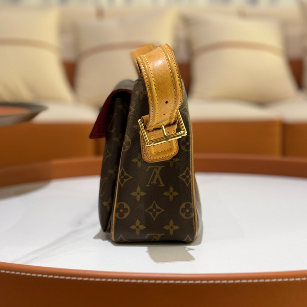 LOUIS VUITTON MEDIUM CAMEL BAG