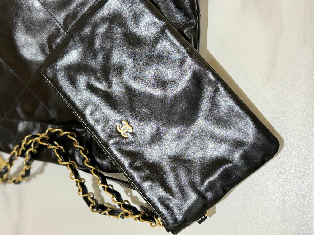 CHANEL 22 BAG SMALL