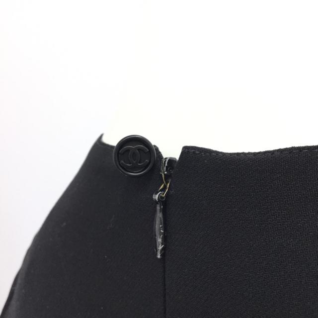 Women's Chanel Square Neck Dress. Size 40