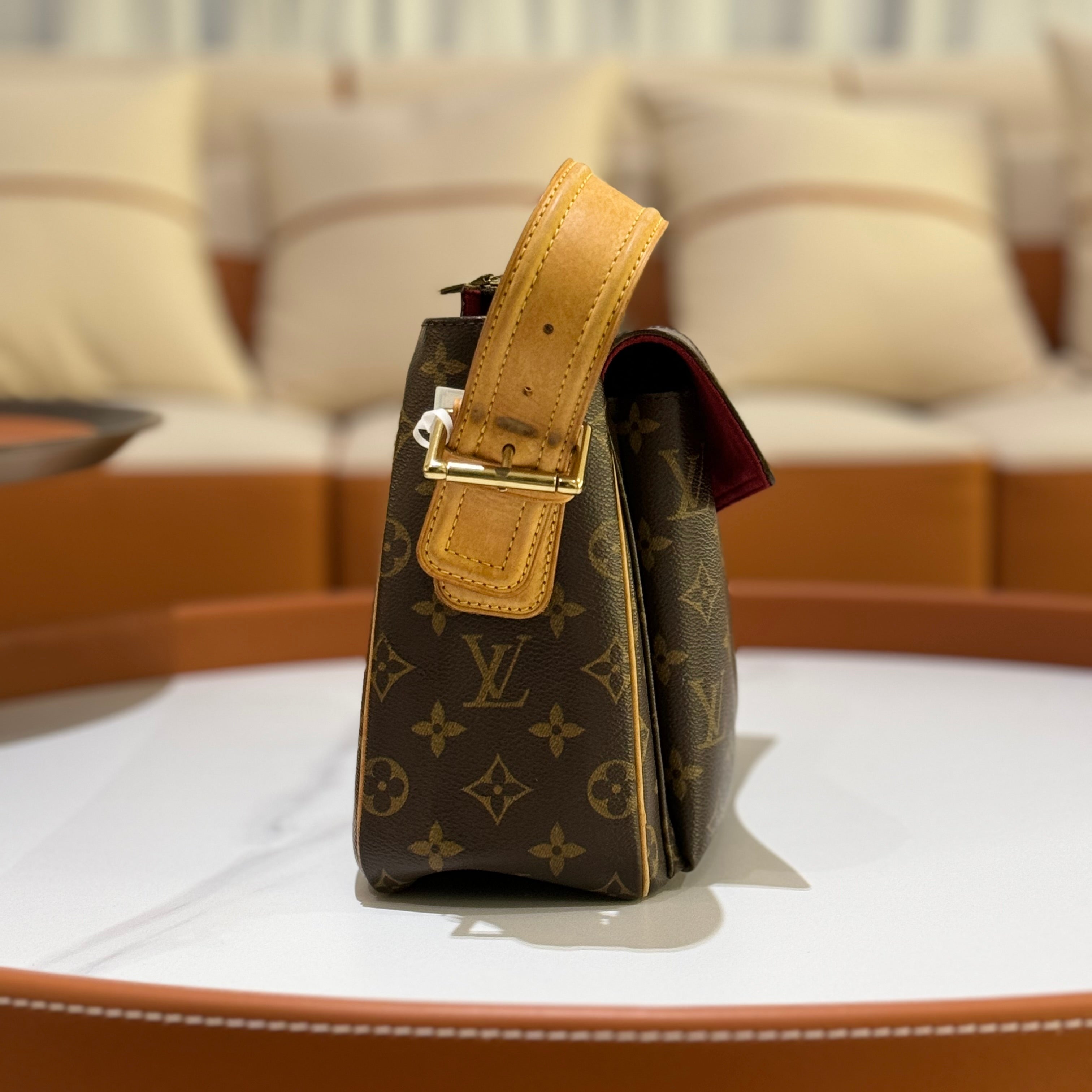 LOUIS VUITTON MEDIUM CAMEL BAG